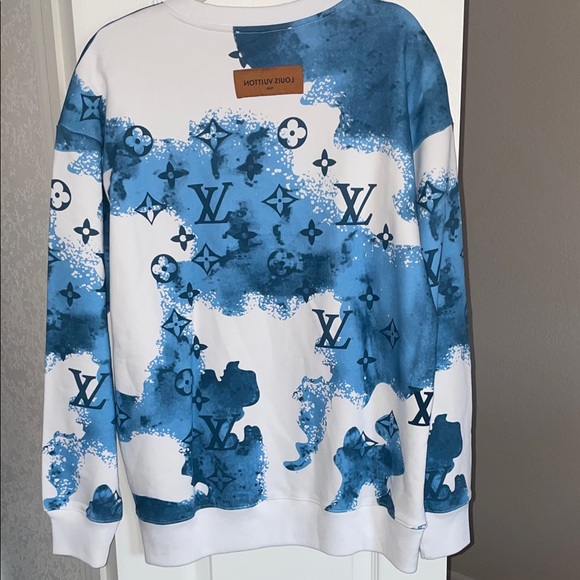 Louis Vuitton White & Blue Monogram Graphic Sweatshirt - Picture 6 of 9